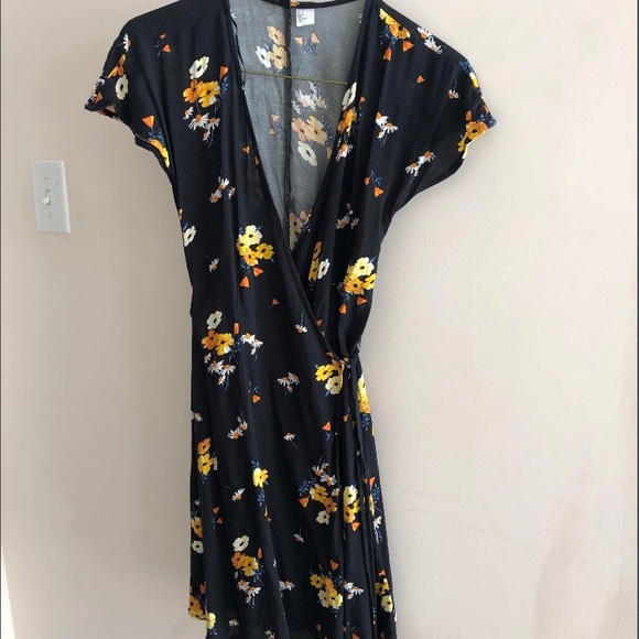 Floral wrap dress - Picture 1 of 3